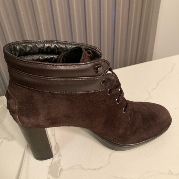 Authentic Tod’s Italian ankle booties, chocolate suede, leather trim, size 38,5 - Picture 8 of 13